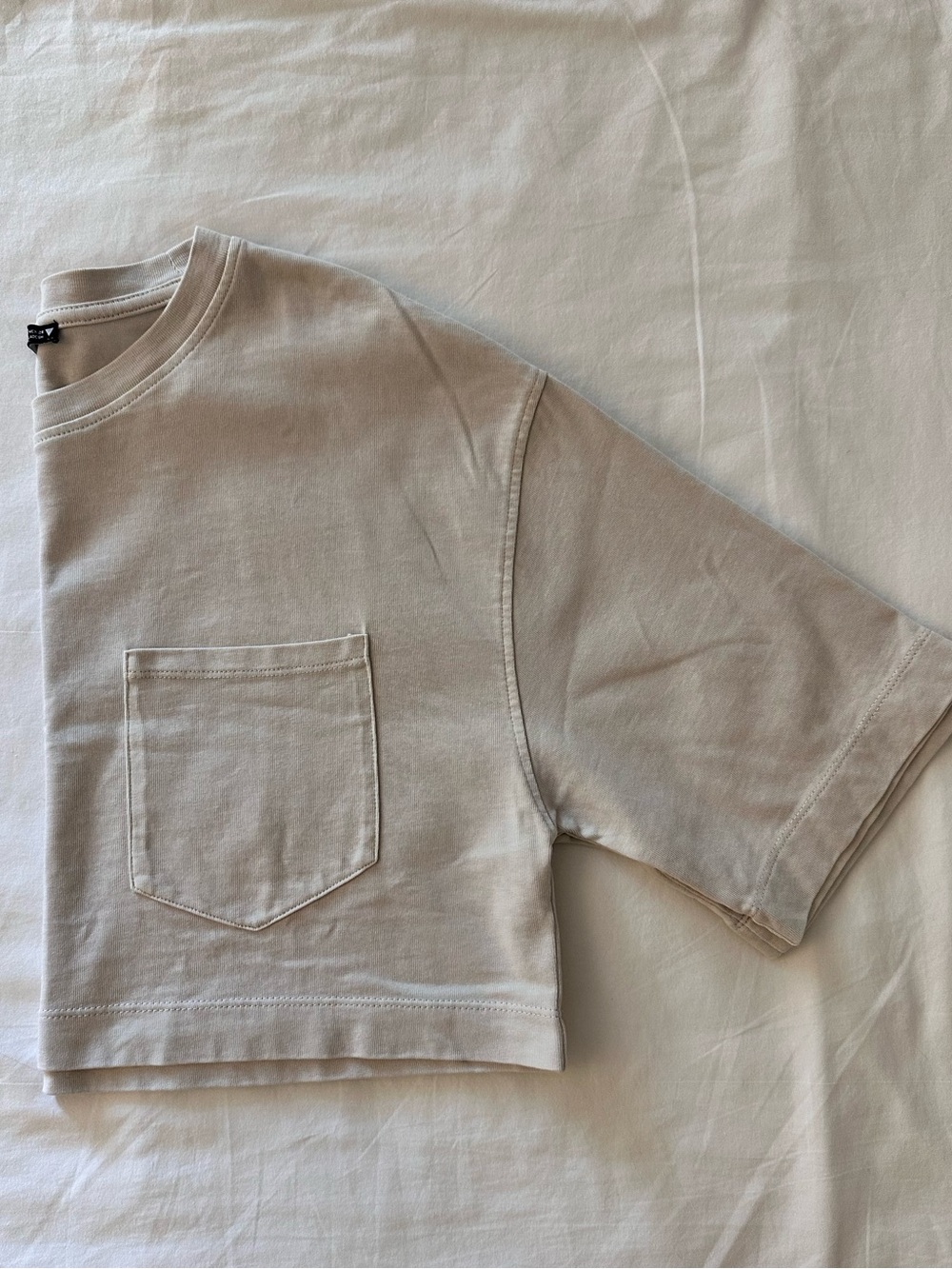 Zara Light Beige Crewneck Short-Sleeve Sweater with Front Pocket